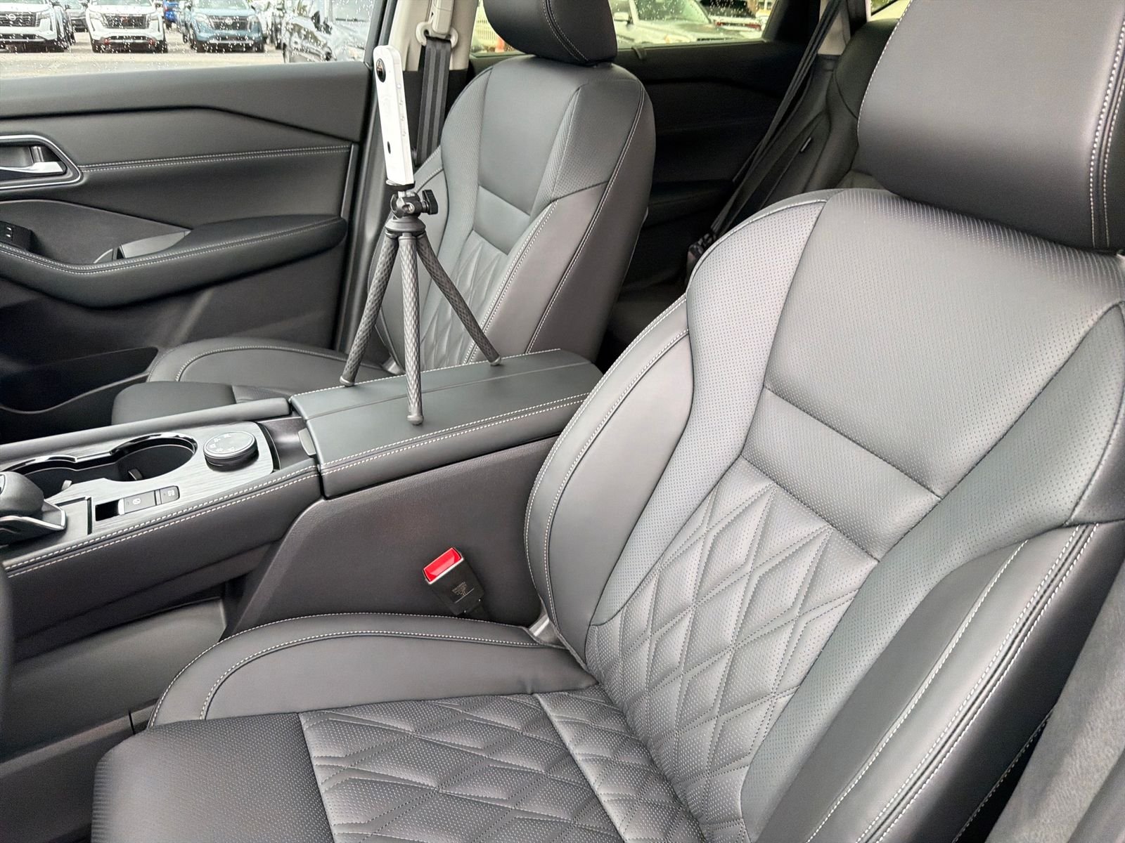 New 2026 Silver Nissan Platinum image 24