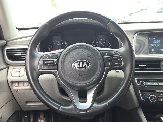 Used 2018 White Kia EX image 11