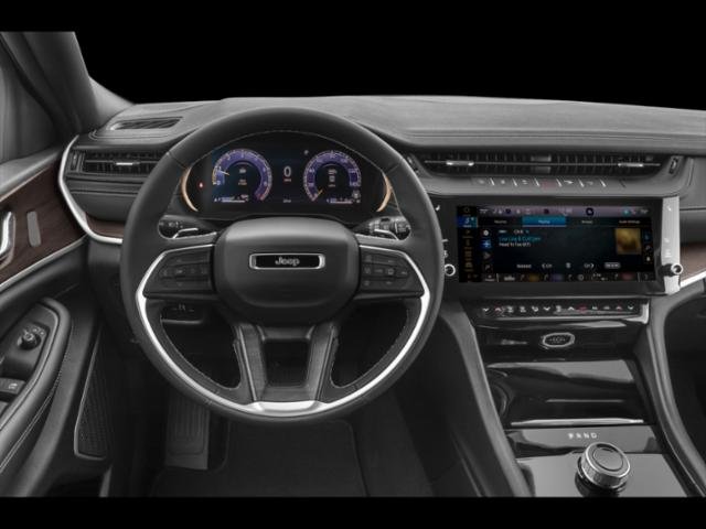 New 2026 Silver Zynith Exterior Paint Jeep Limited image 4