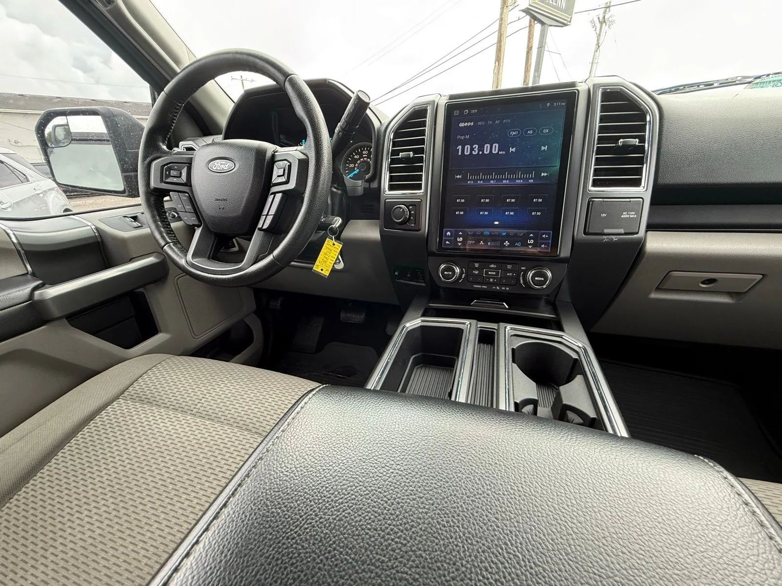 Used 2016 Black Ford XLT image 3