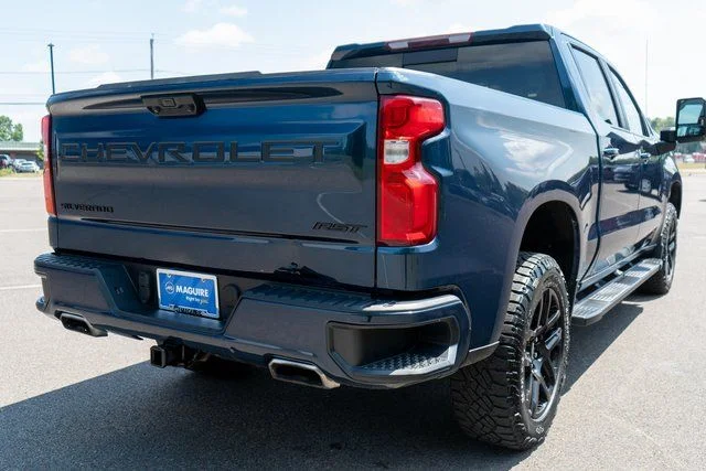 Used 2022 Blue Chevrolet RST image 6
