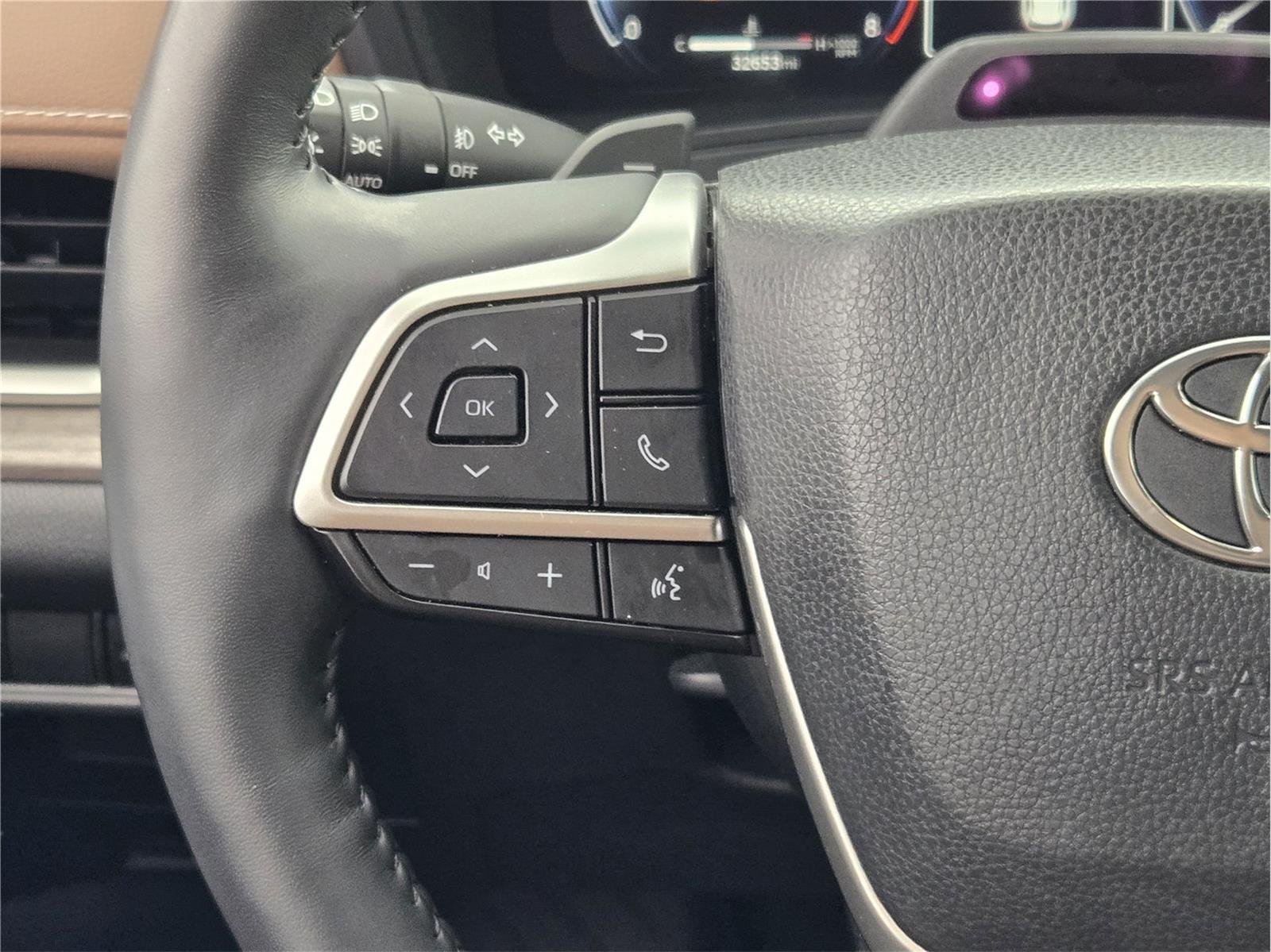 Used 2024 Celestial Silver Metallic Toyota Platinum image 27