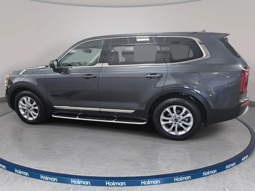 Used 2021 Gray Kia LX image 9