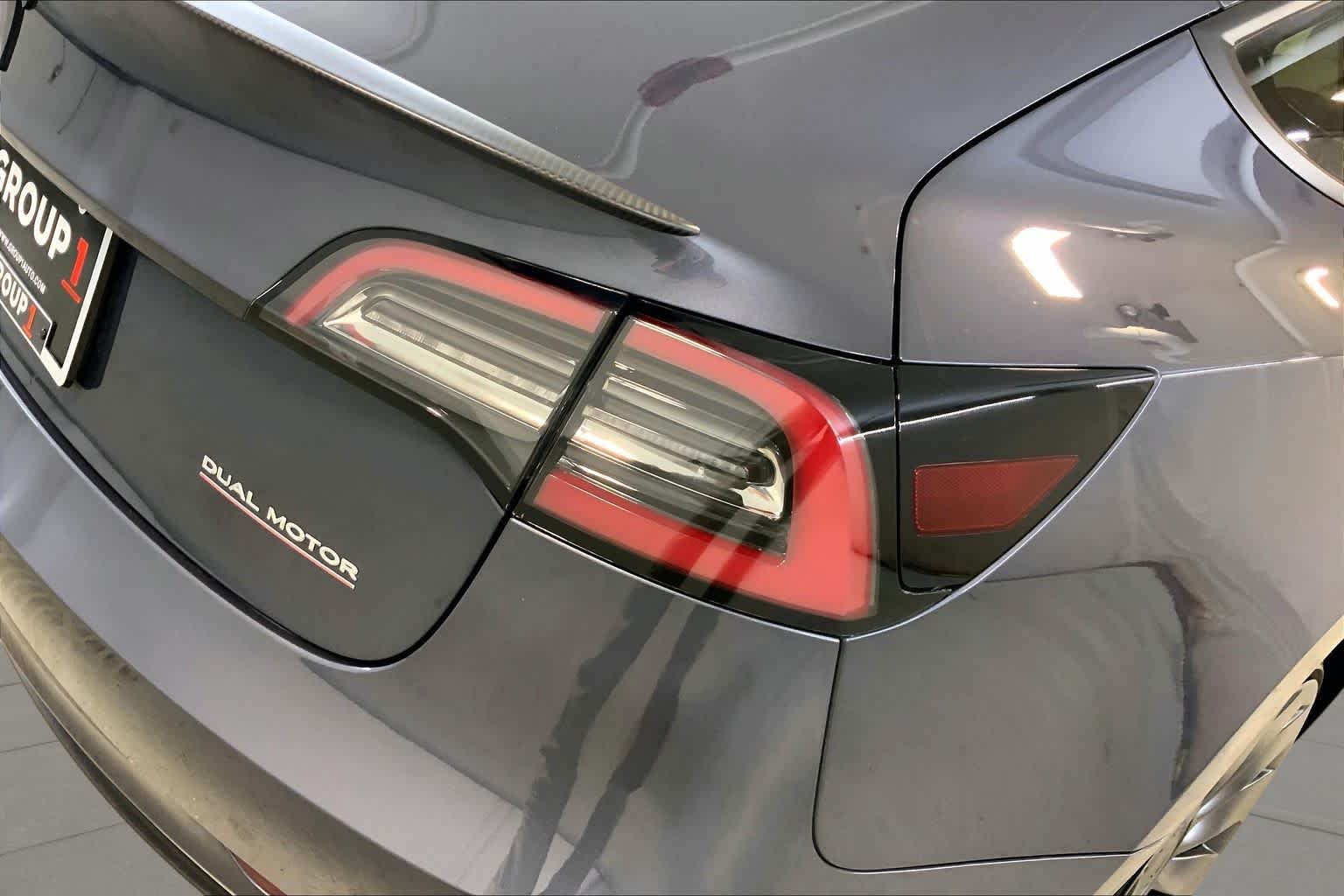 Used 2022 Midnight Silver Metallic Tesla Performance image 28