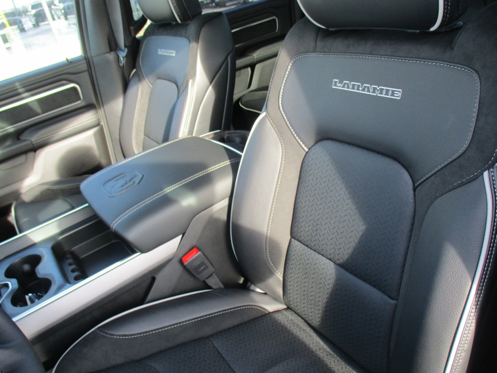 2026 RAM 1500 Laramie - Photo 11