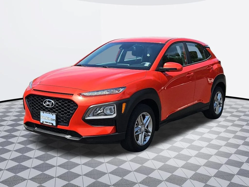 Used 2019 Sunset Orange Hyundai SE image 2
