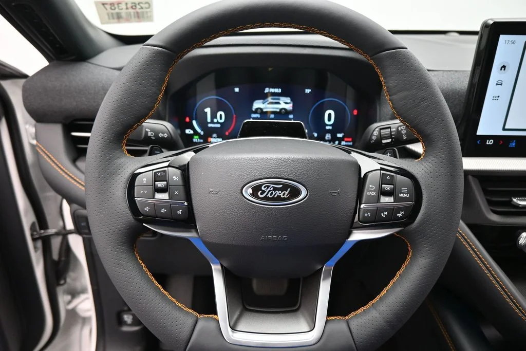 New 2026 Star White Metallic Tri-Coat Ford Tremor image 15