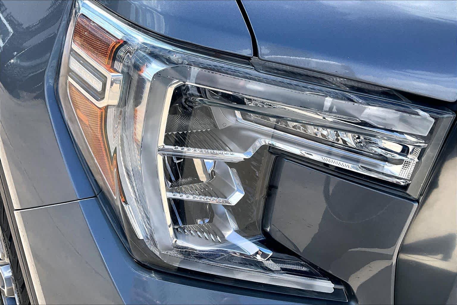 Used 2020 Satin Steel Metallic GMC AT4 image 28