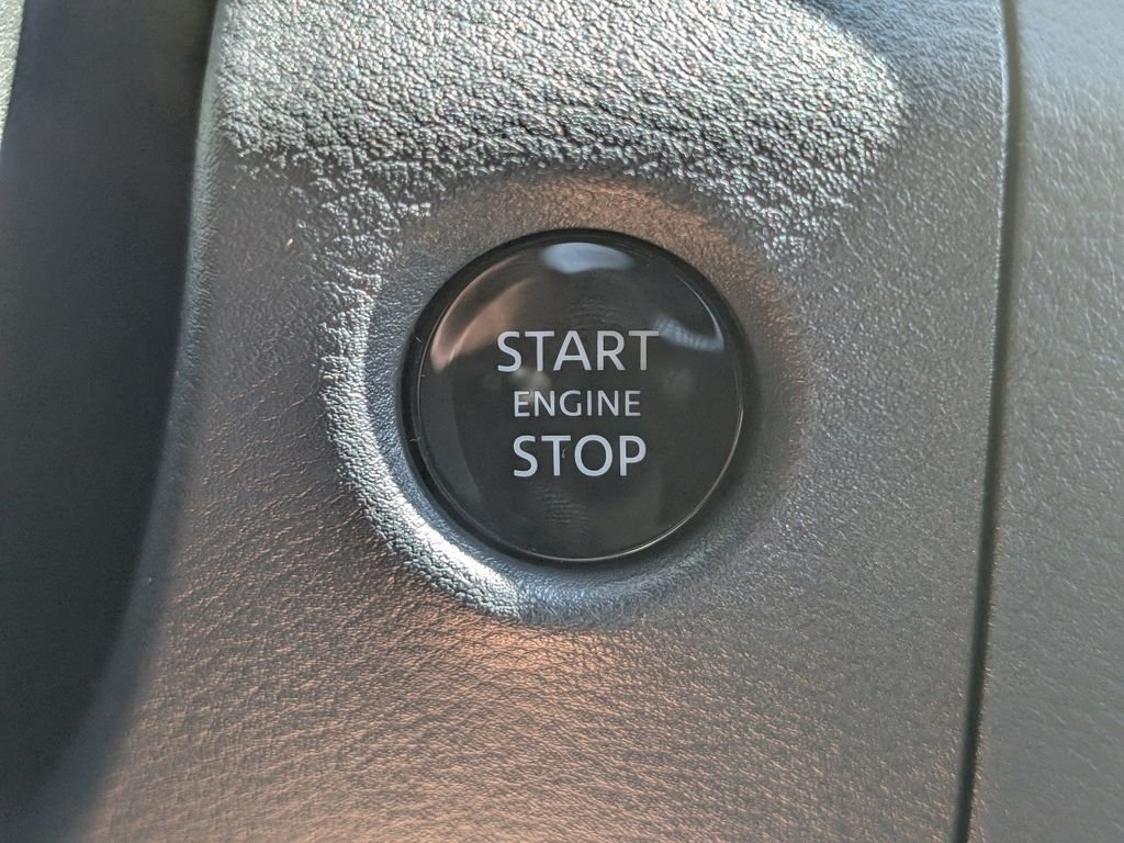 New 2026 Boulder Gray Pearl Nissan Crew Cab SV image 30