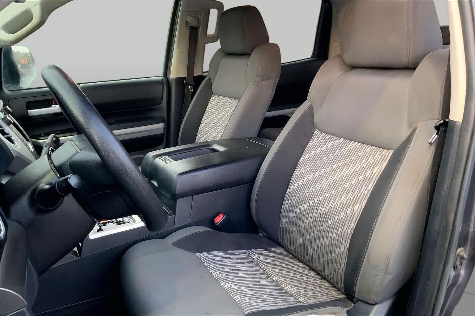 Used 2018 Magnetic Gray Metallic Toyota SR5 image 8