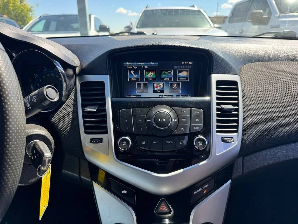 Used 2015 Tungsten Metallic Chevrolet LT image 17