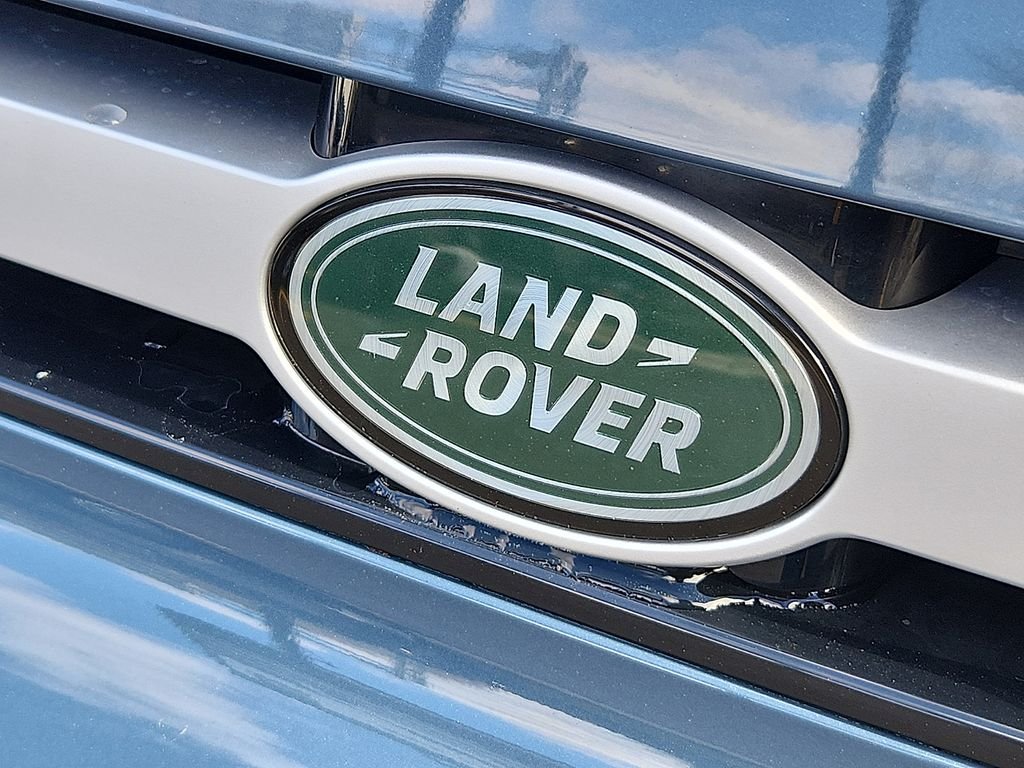 2025 Land Rover Defender S - Photo 31