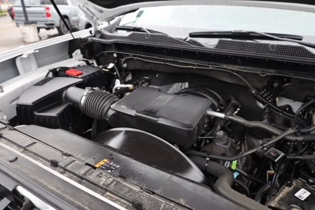 Used 2025 Summit White Chevrolet LT image 37