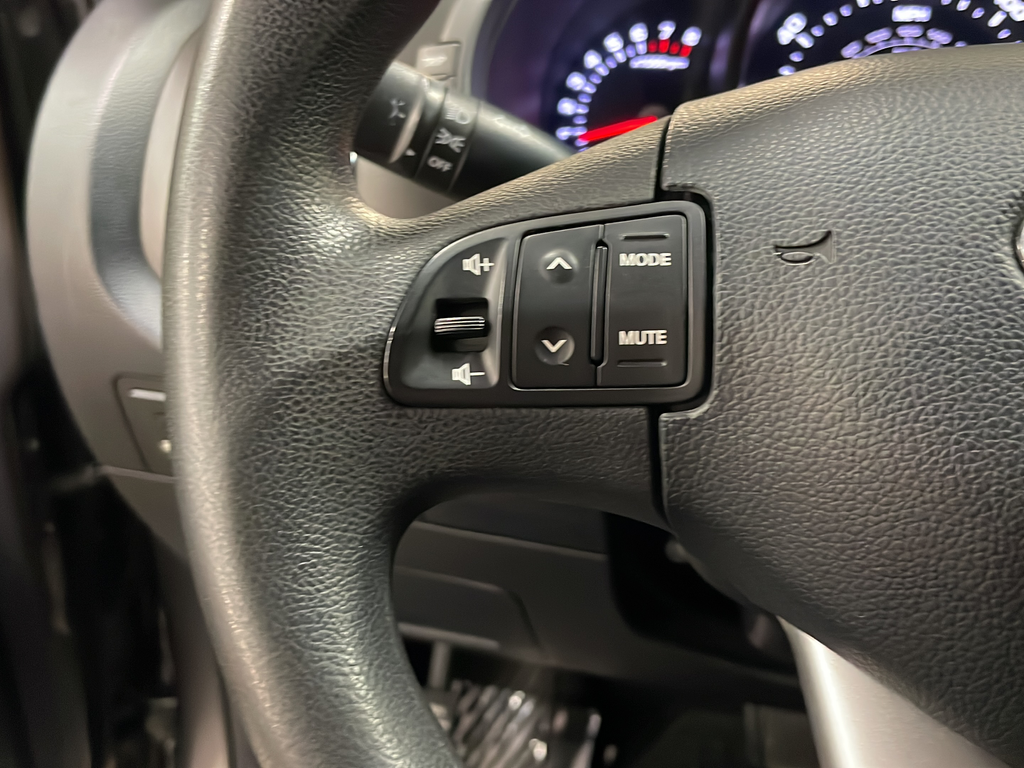 Used 2011 Silver Kia LX image 17