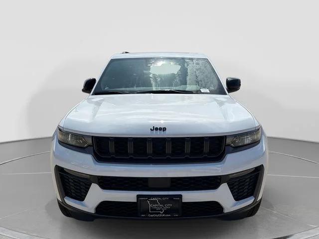 New 2026 Bright White Clear-Coat Exterior Paint Jeep Limited image 9