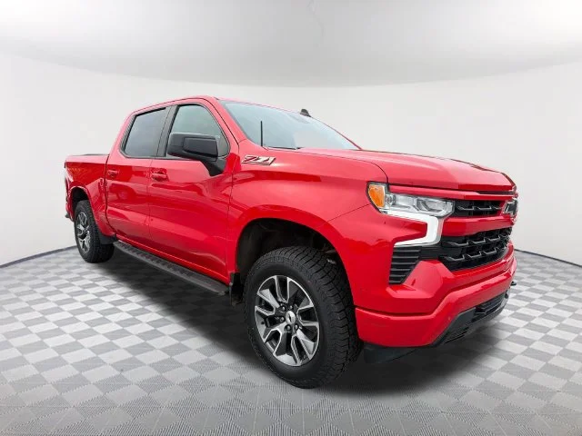 Used 2023 RED HOT Chevrolet RST image 3