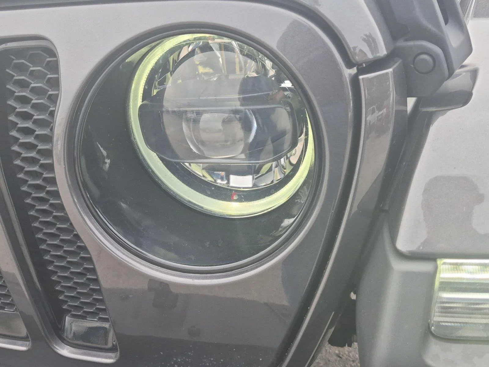 Used 2023 Granite Crystal Metallic Clearcoat Jeep Freedom image 9