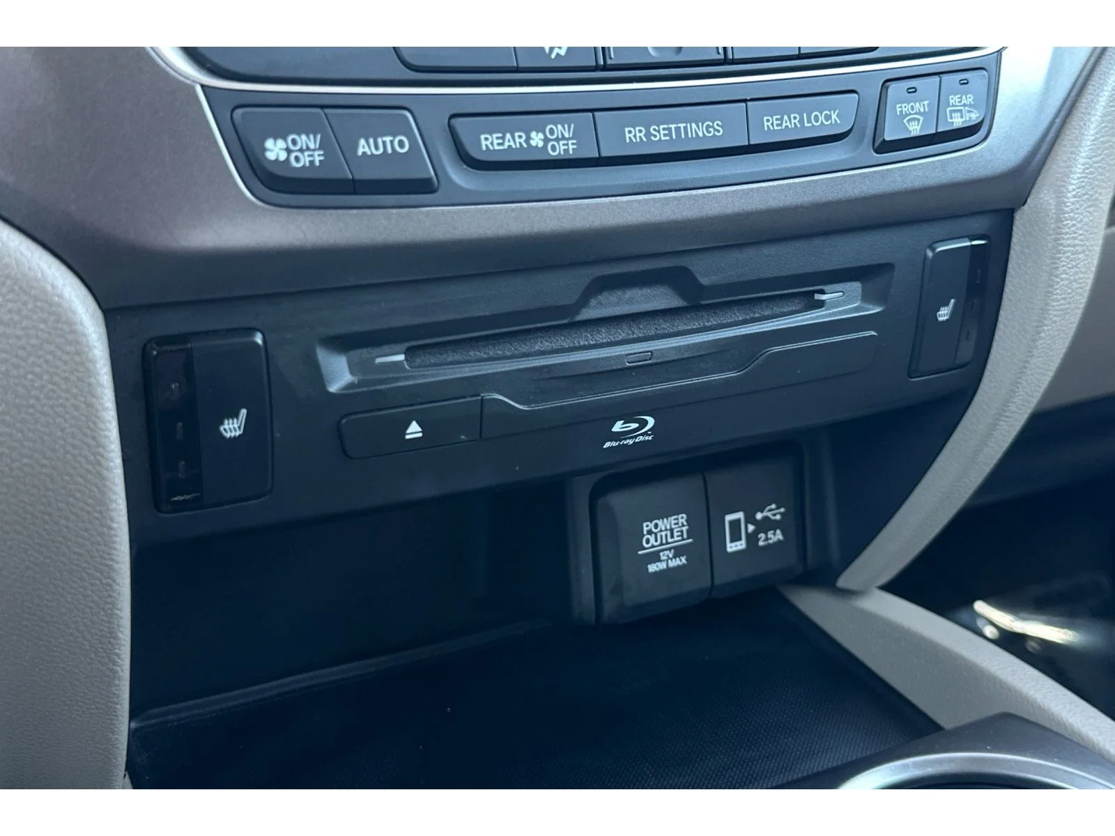 Used 2019 White Diamond Pearl Honda EX-L w/Navi & RES image 29