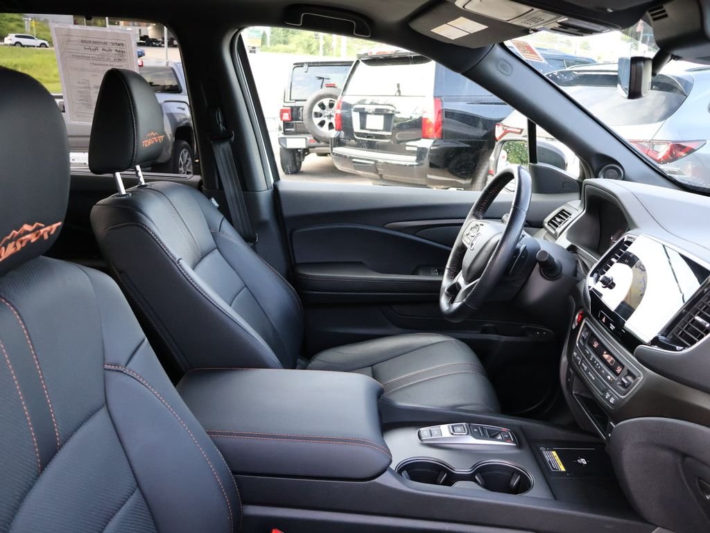 Used 2025  Honda TrailSport image 8