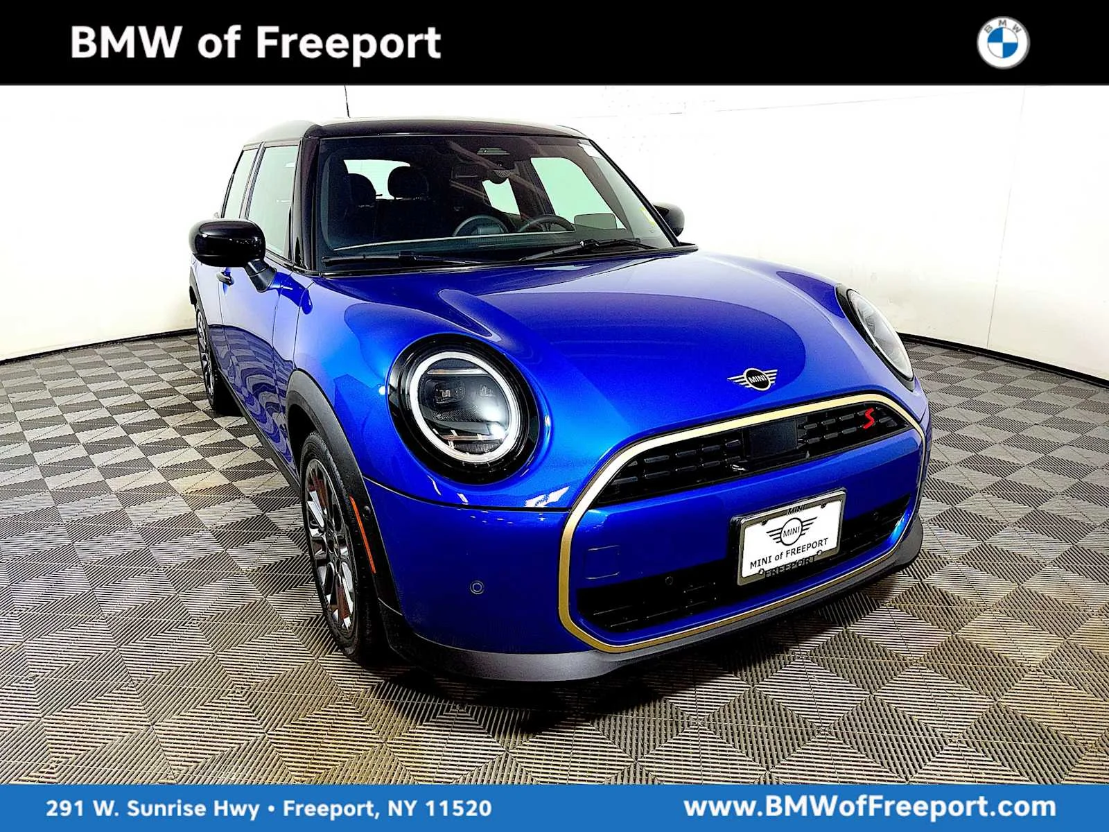 2025 MINI Hardtop Cooper S's photo