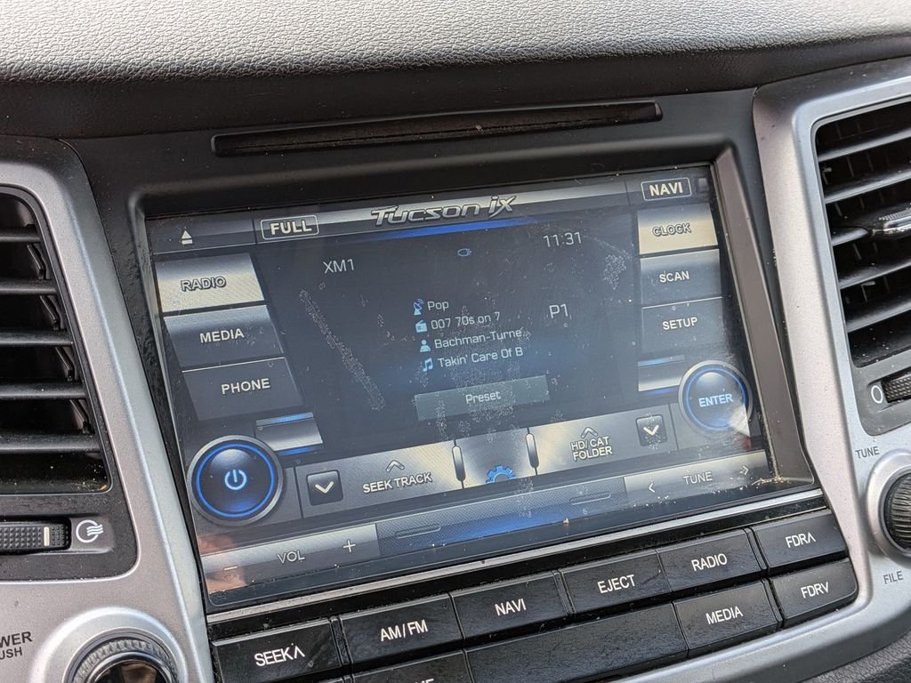 Used 2016 Orange Hyundai SE image 21