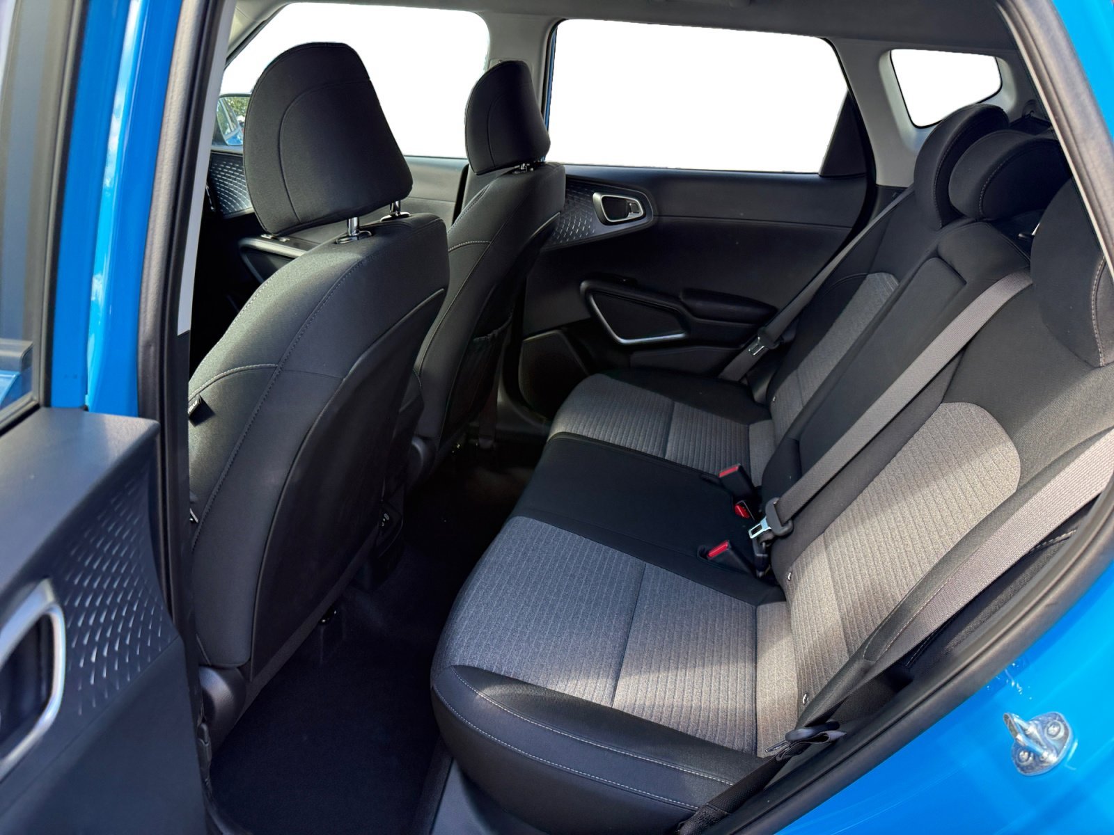 2025 Kia Soul EX - Photo 16