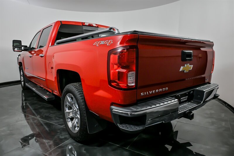 2017 Chevrolet Silverado 1500 LTZ - Photo 9