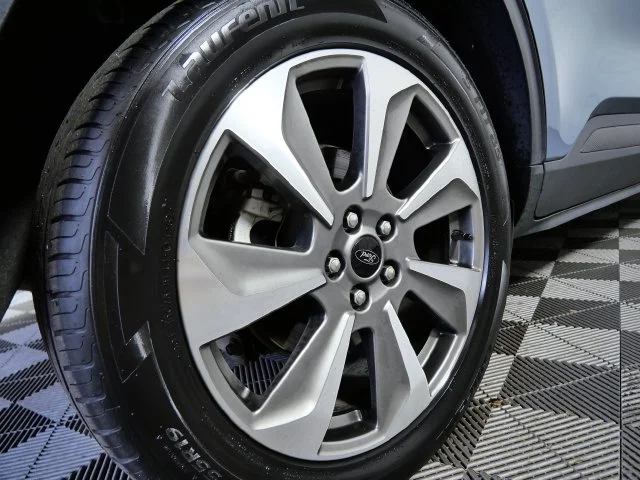 Used 2025 Blue Ford Platinum image 10
