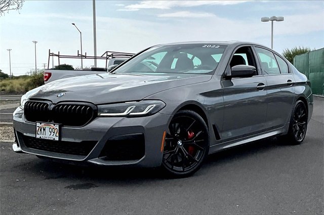 2022 BMW 5 Series M550i