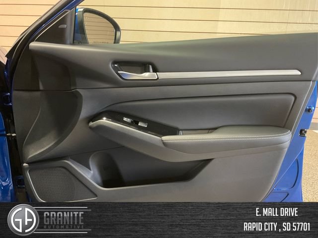 2025 Nissan Altima SL - Photo 20