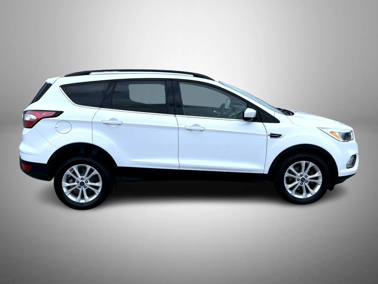 Certified Used 2018 White Ford SE image 4