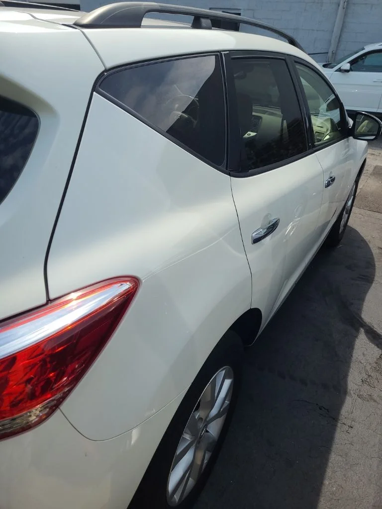 Used 2013 White Nissan SL image 3