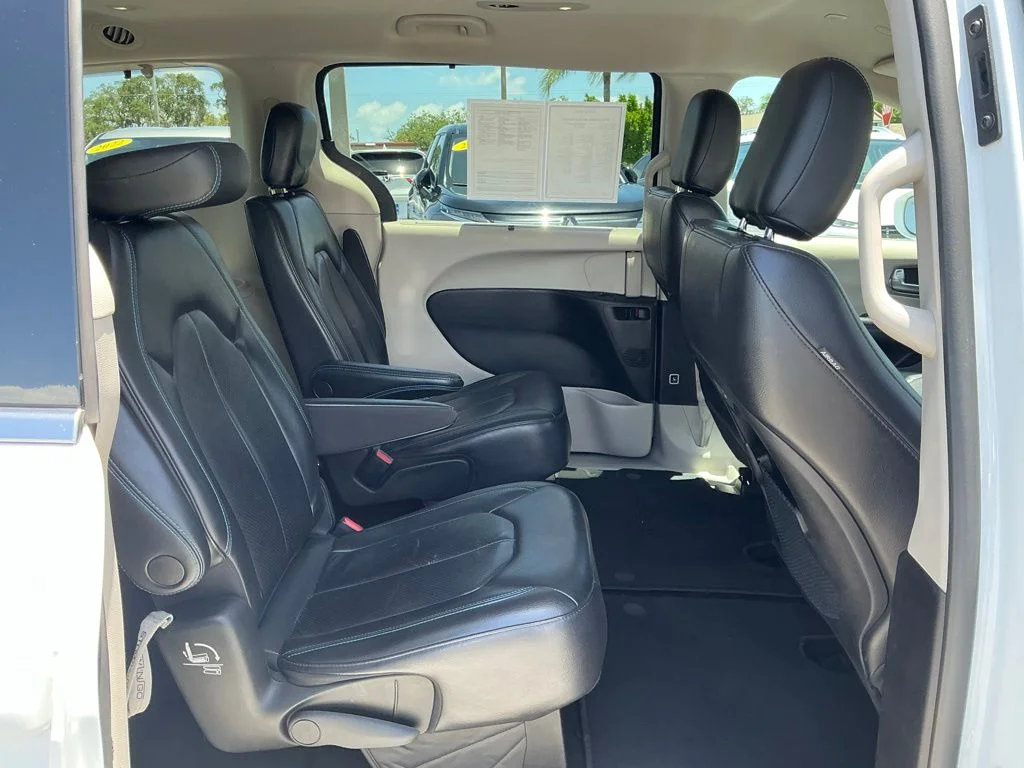 Used 2021 White Chrysler Touring L image 18