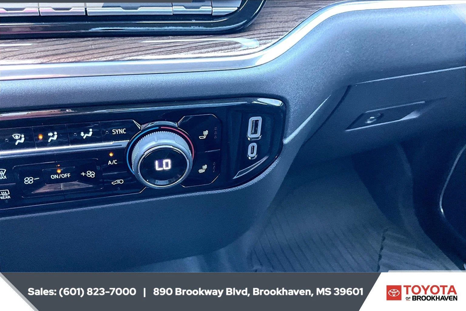 Used 2024 Sterling Gray Metallic Chevrolet LT Trail Boss image 23