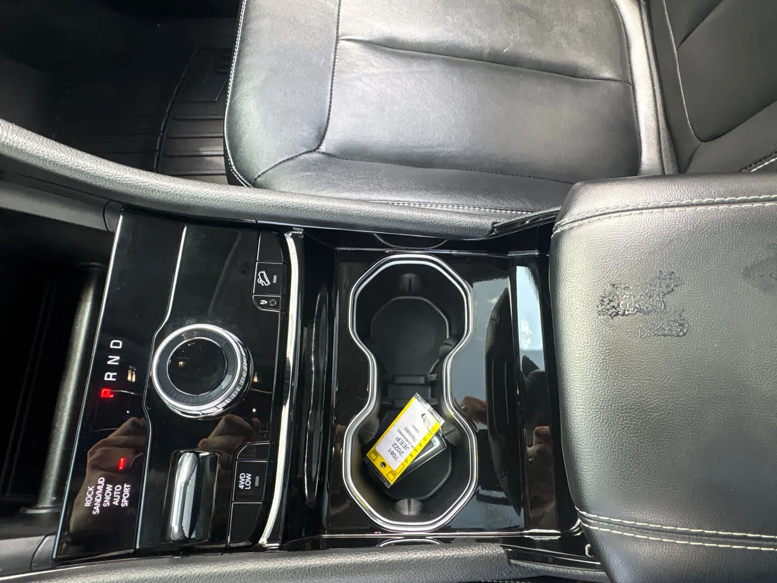 Used 2022 Baltic Gray Metallic Clearcoat Jeep  image 28