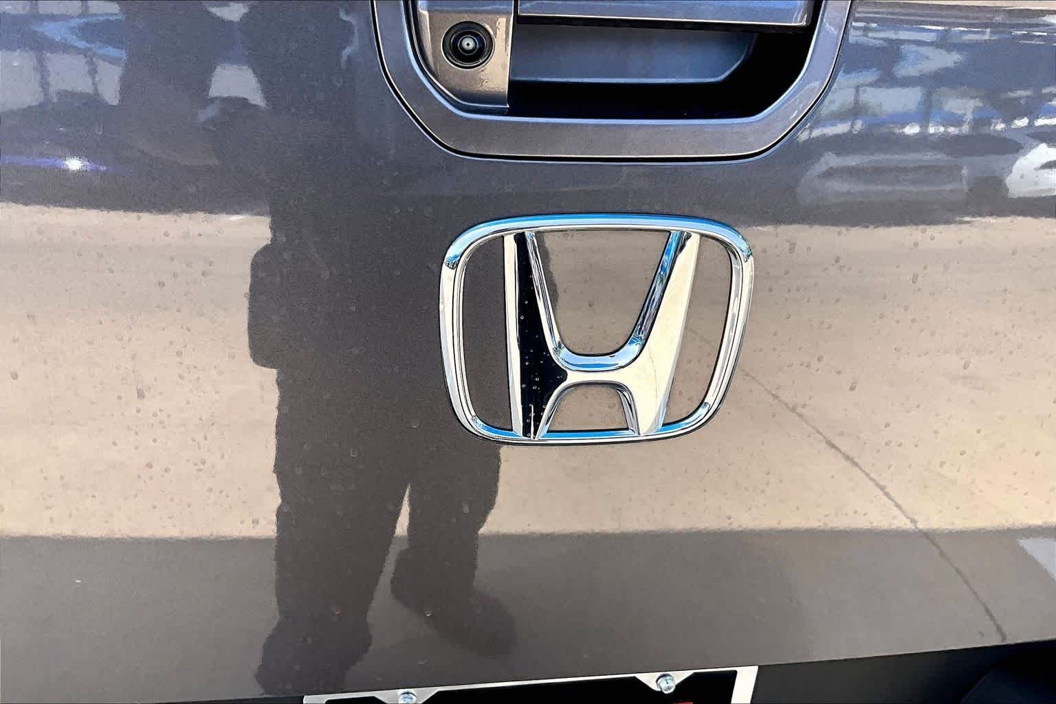 Certified Used 2022 Modern Steel Metallic Honda RTL image 31