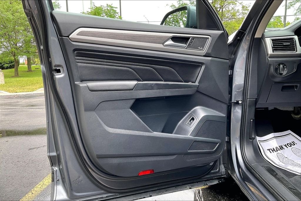 Used 2021 Gray Volkswagen SEL Premium image 26