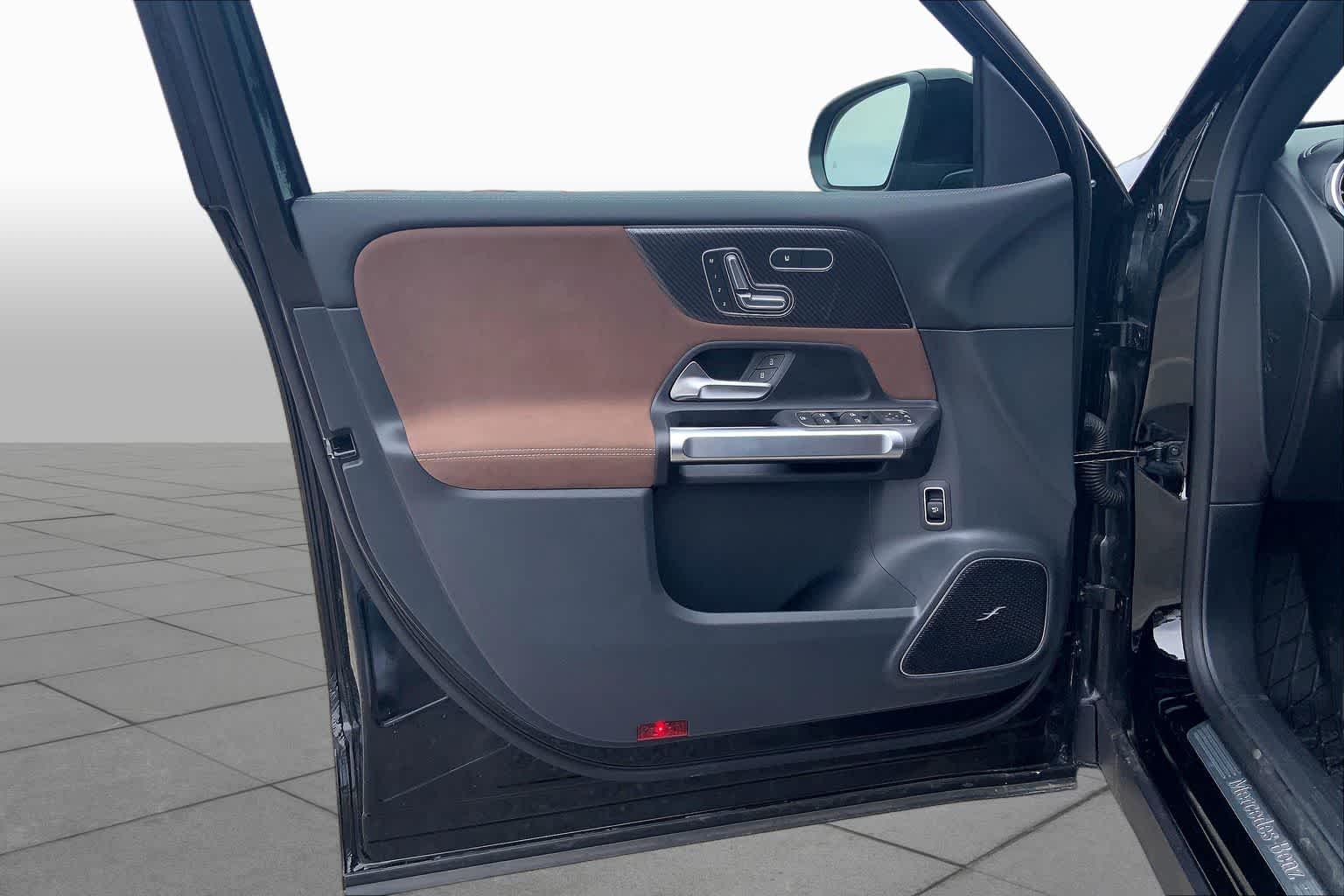 New 2026 Night Black Mercedes-Benz GLB 250 image 12