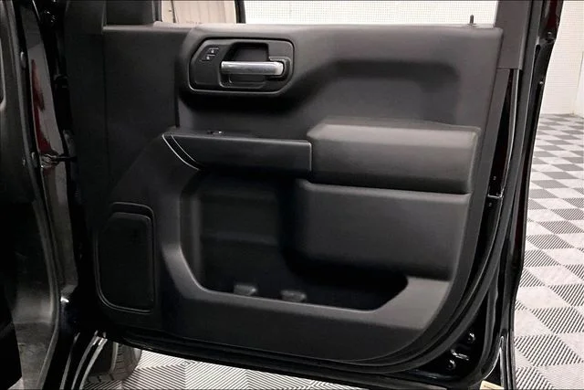 Used 2024 Onyx Black GMC Pro image 21