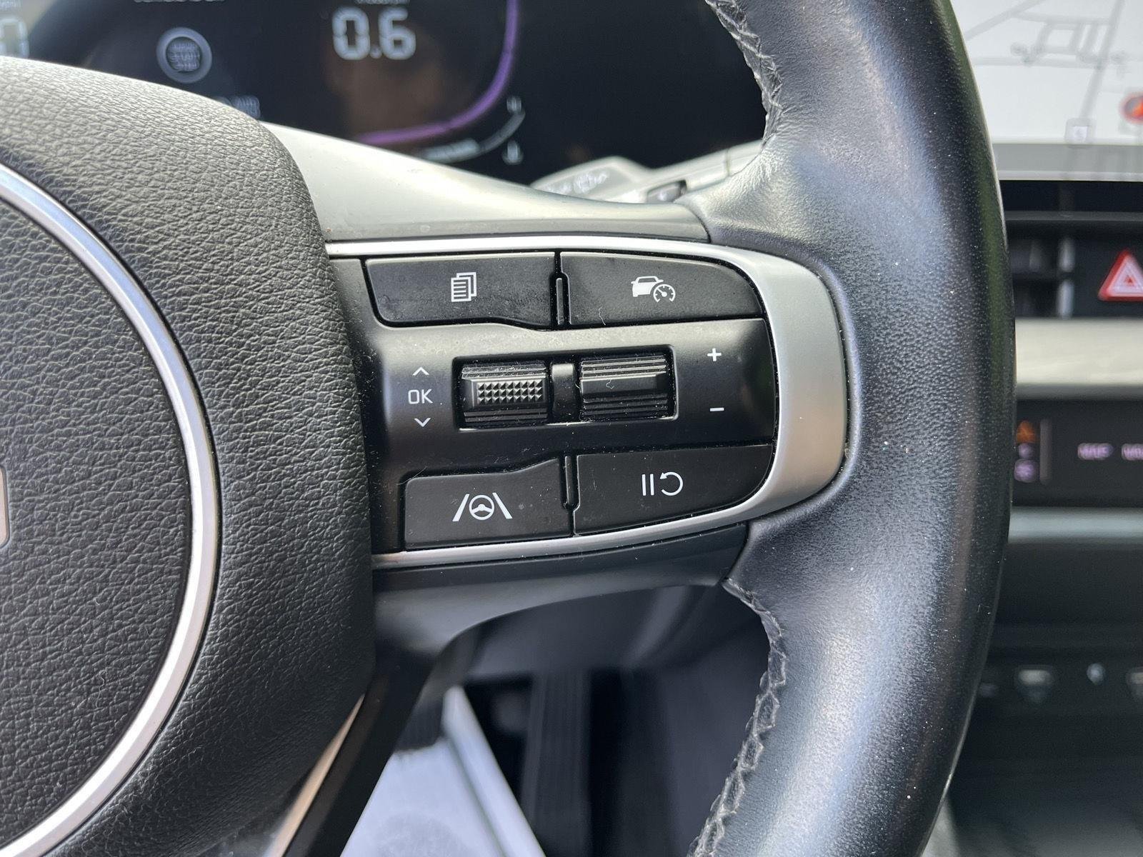 Used 2023 Jungle Green Kia X-Line image 25