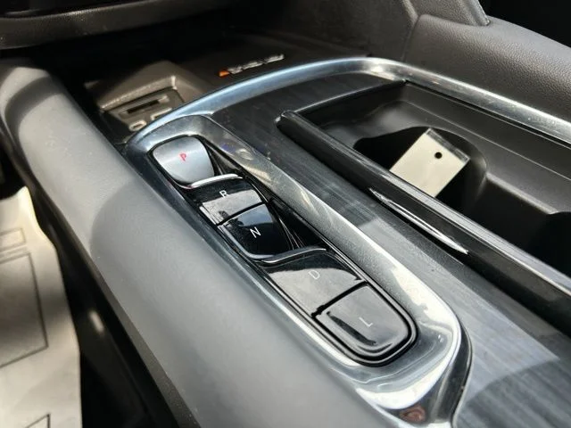 Used 2023 Black Buick Essence image 50