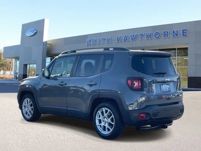 Used 2020 Gray Clearcoat Jeep Latitude image 4