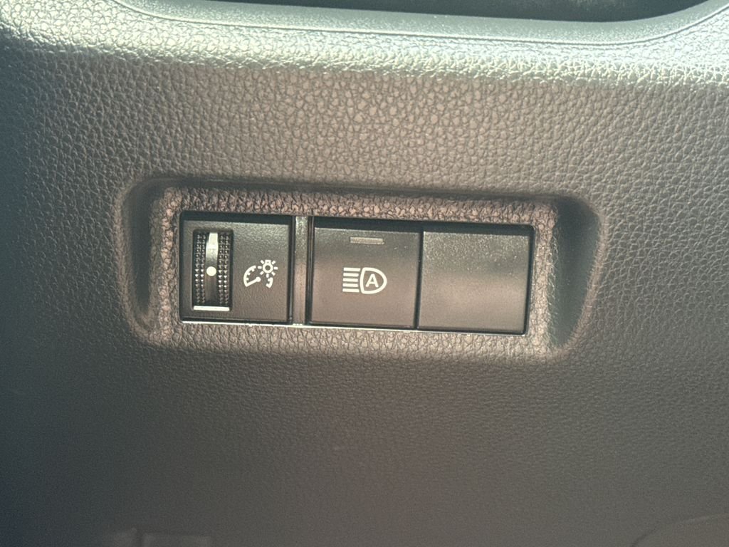 Used 2025 White Toyota LE image 31