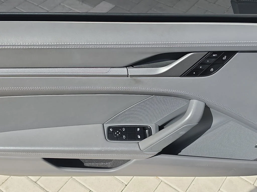 Used 2021 Gray Porsche  image 10