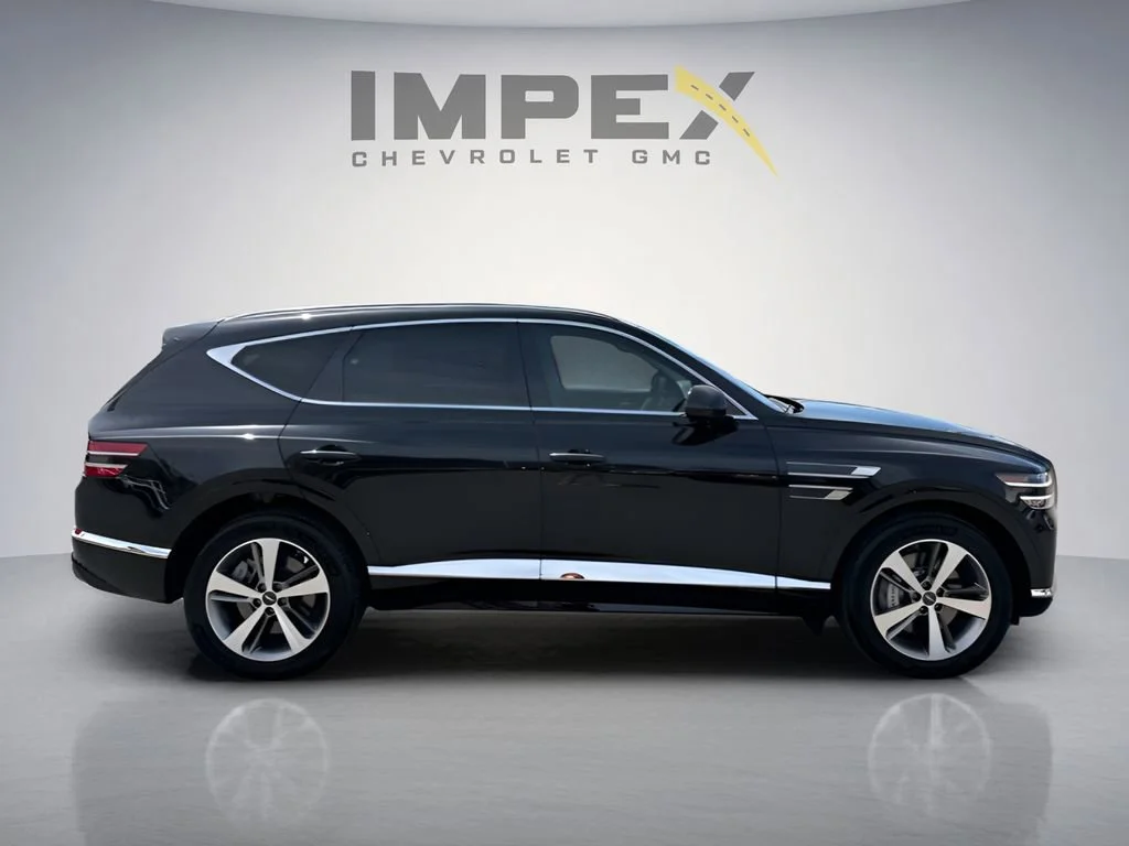 Used 2023  Genesis  image 6