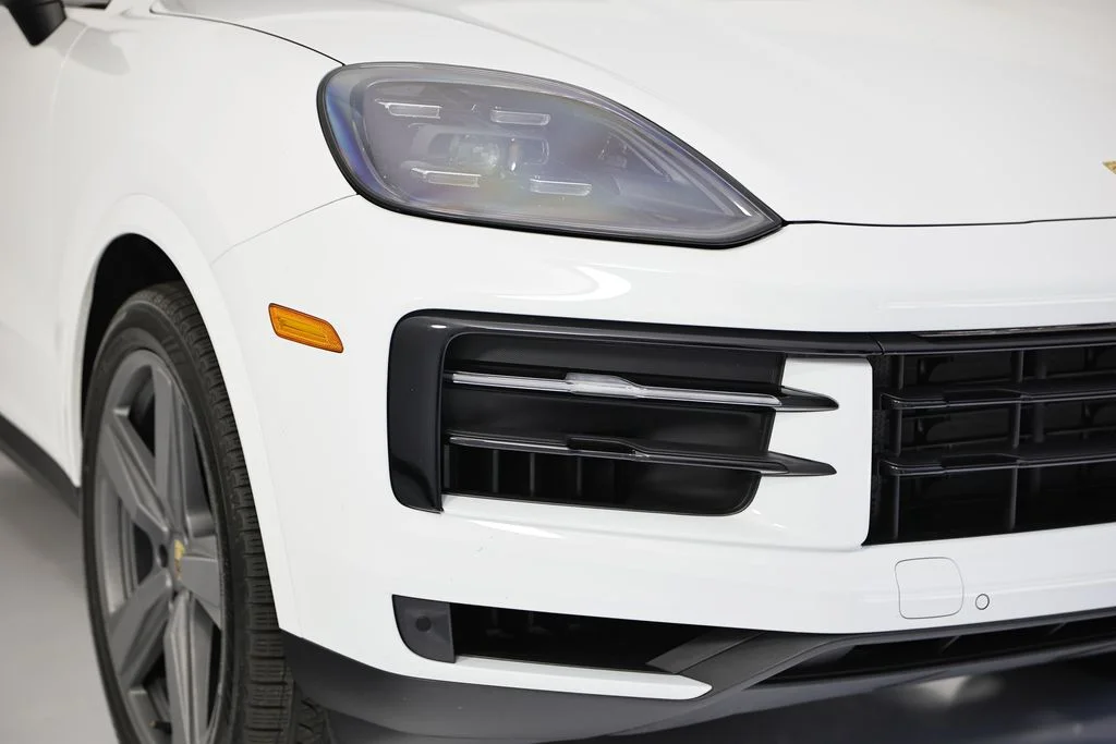 Used 2024 White Porsche  image 17