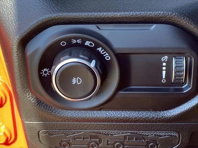 Used 2025 Firecracker Red Clearcoat Jeep Sport S image 22
