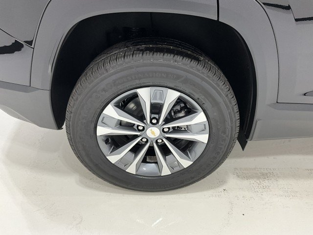 New 2027 Mosaic Black Metallic Chevrolet LT image 5