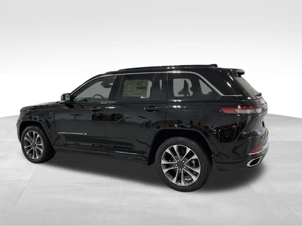 Used 2024 Black Jeep Overland 4xe image 9