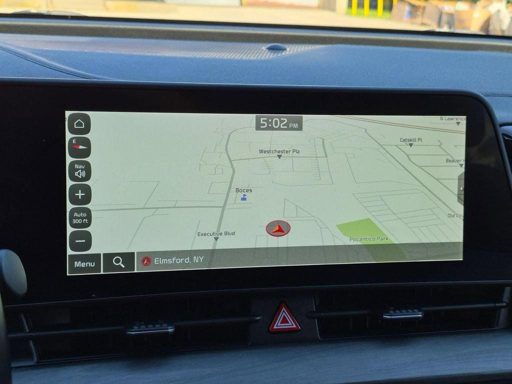 Used 2023 White Kia X-Line image 17